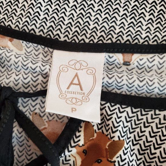 A Collection Lojas Renner Womens Fox Print Novelty Blouse Size P (US S) Keyhole - Picture 6 of 12